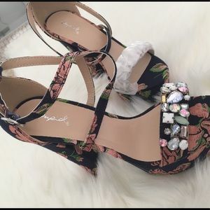 Qupid floral jewel accent chunky heel 7 & 7.5